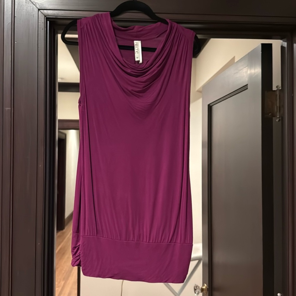 Sleeveless blouse